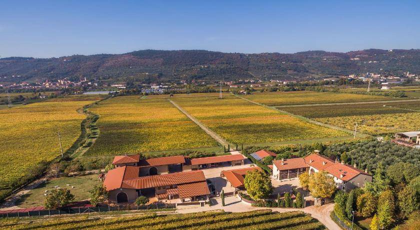 Nord-Est House | 100 m² Farmhouse ∙ 2 bedrooms ∙ 4 guests