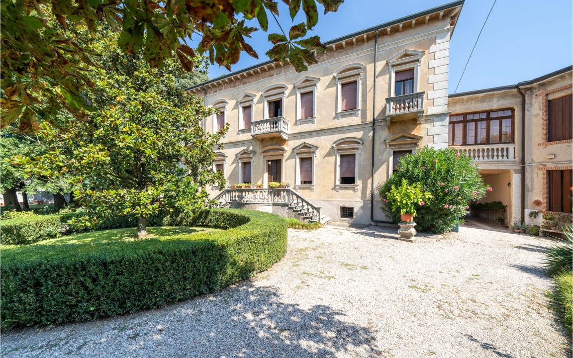 Oppeano House | 400 m² House ∙ 5 bedrooms ∙ 10 guests