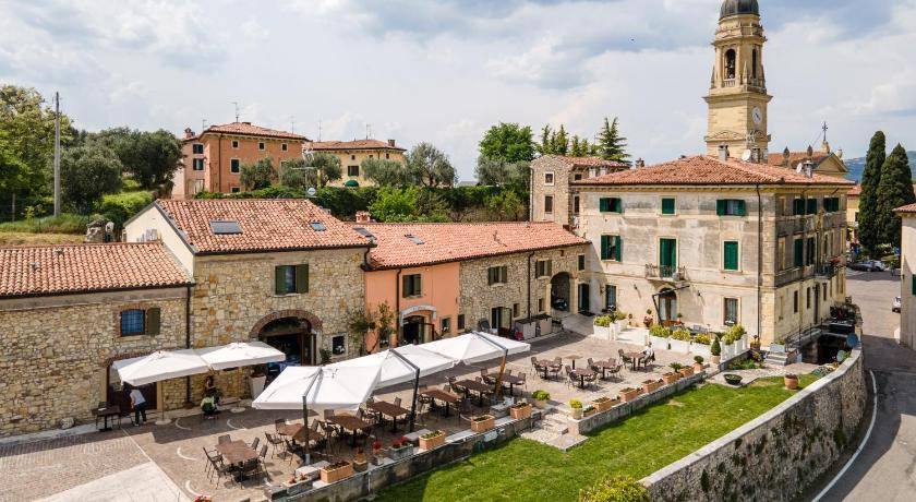 San Pietro in Cariano Hotel | 80 m² Hotel ∙ 6 guests