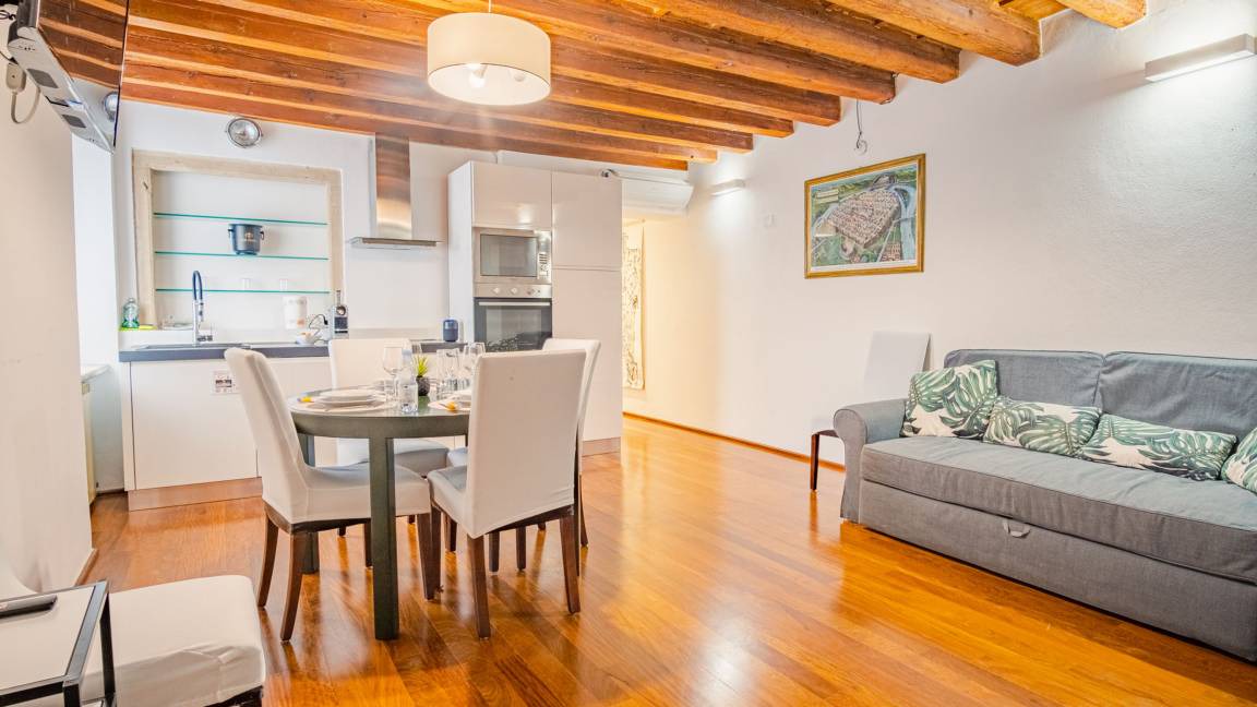 Verona City Centre Apartment | 95 m² Apartment ∙ 2 bedrooms ∙ 6 guests
