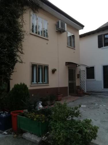 Lavagno House | alloggio verona est S. Pietro