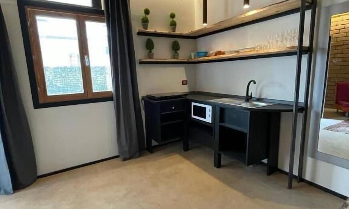 Borgo Roma Apartment | GARBINI AT THE LOFT F FAIR