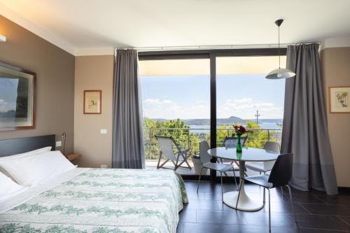 Lesa Bed & Breakfast | La TORRETTA Studios & Suite