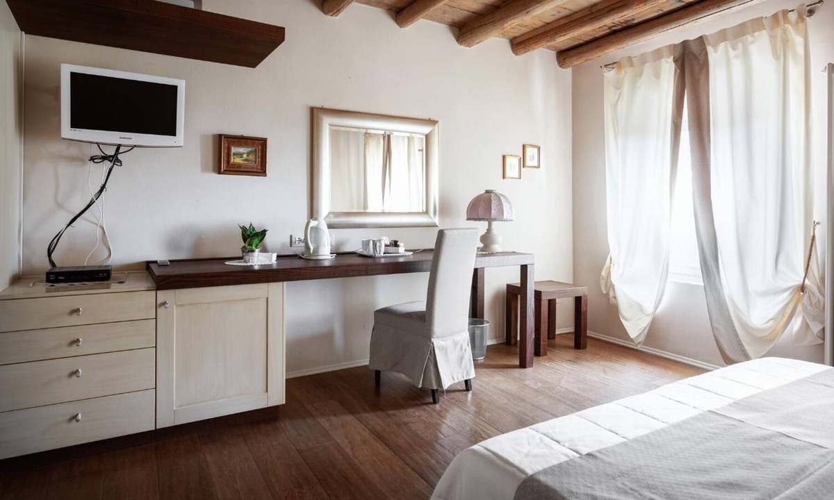 Soave Bed & Breakfast | RELAIS CORTE DEI SOAVI - VIOLETTA 103