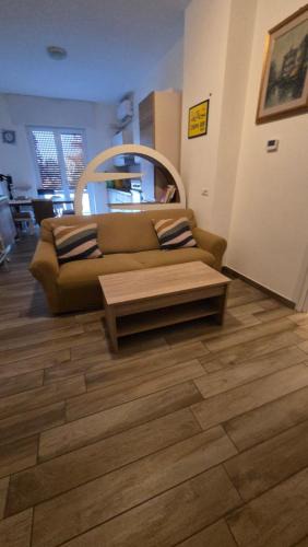 Arona Apartment | Rocca view central flat