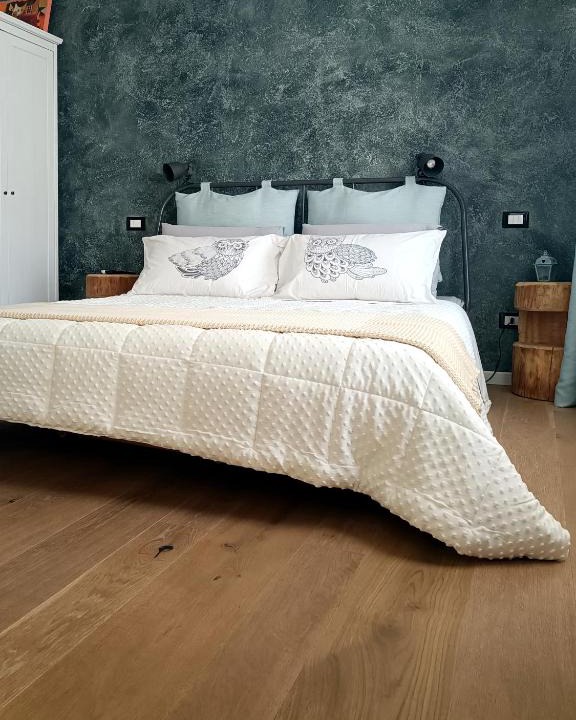 Soave House | Stanza Allegra Soave