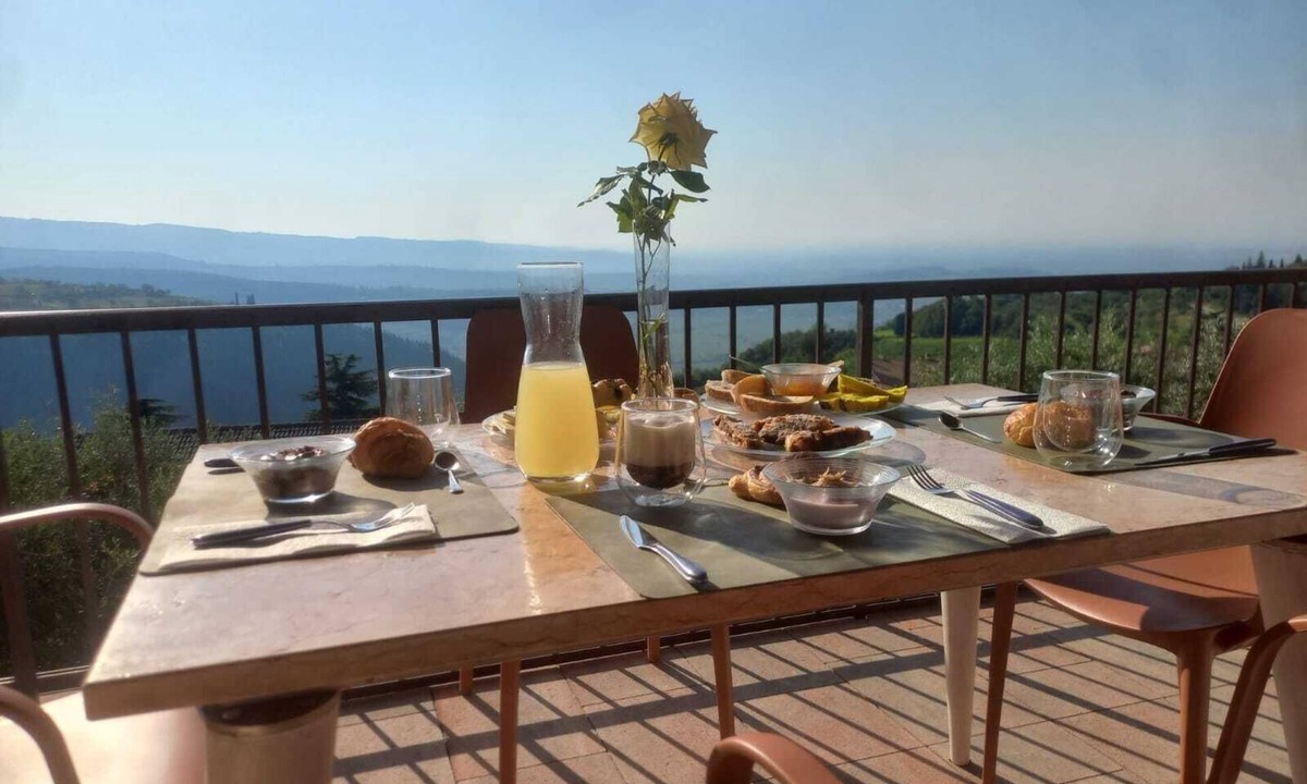 Mazzurega Bed & Breakfast | The Terrace on the Hill