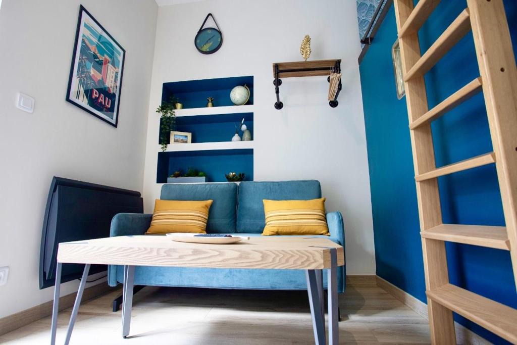 Centre Ville Apartment | Tiny Stud