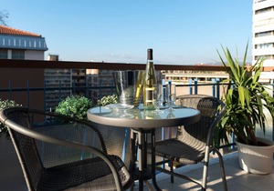 Rosella Apartment ,central -modern, with view !