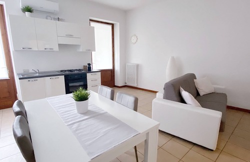 Negrar Apartment | Apartment ROSE AND TULIPANS 1 - in the heart of Valpolicella