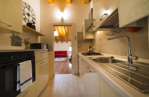 San Zeno Apartment | Ampio alloggio con 2 camere e 2 bagni