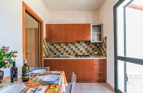 Marsala Apartment | Angenehme Wohnung mit Terrasse, Schwimmbad by Interhome