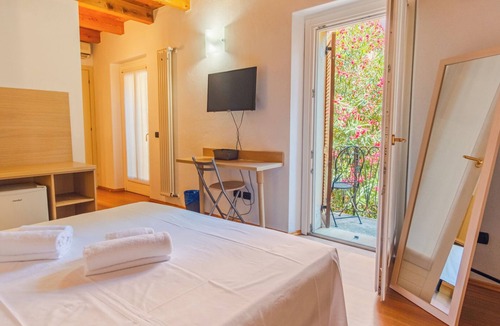 Citta Antica House | Antiche Mura 4 - One Bedroom Guest House, Sleeps 2