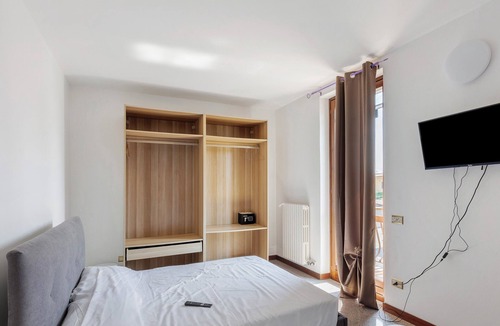 Pizzoletta Bed & Breakfast | Apartment 'Boccadoro Apartament' with Shared Terrace, Wi-Fi and Air Conditioning
