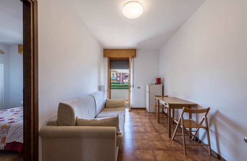 Bussolengo Apartment | Apartment 'Casa Vacanze Elma' with Shared Garden and Balcony