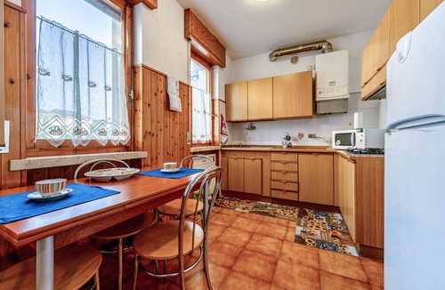 Bussolengo Apartment | Apartment 'Casa Vacanze Francesca' with Balcony and Air Conditioning