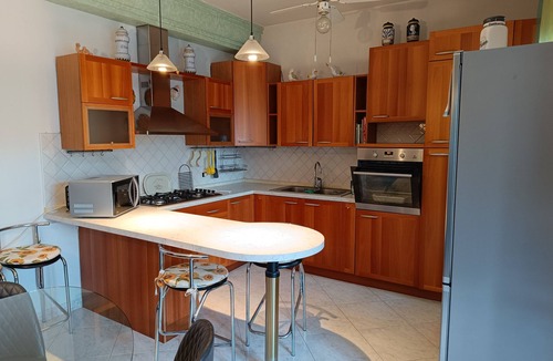 Villafranca di Verona Apartment | Apartment in courtyard 15' from Lake Garda