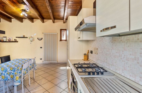 Sud-Ovest Apartment | Apartment 'Verona Fh' with Shared Garden, Wi-Fi and Air Conditioning