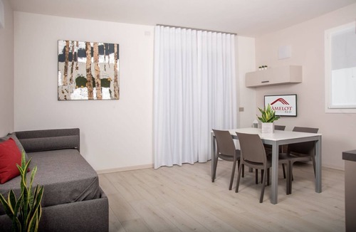 Borgo Roma Apartment | CAMELOT APARTMENT RED1