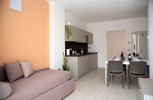 Borgo Roma Apartment | CAMELOT APARTMENT RED5