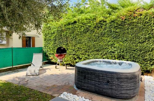 Pedemonte Apartment | Casa di Bianca con Jacuzzi privata Riscaldata