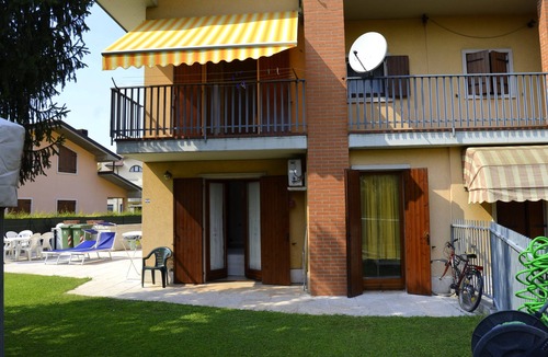 Sud House | CASA SUSI APARTMENT RESIDENTIAL AREA - QUIET AREA- WITH GARDEN VIEW