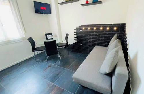 Sud-Est Apartment | Cozy Apartment in Verona n10-minute walk from the station n2 km from the Arena
