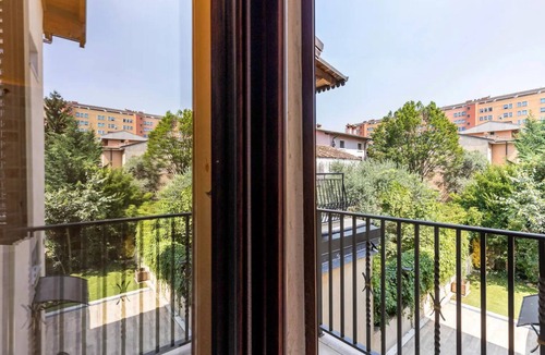 Sud-Ovest Apartment | Family House apartment for 6 people IT023091B4EKONJ794, House Verona fh