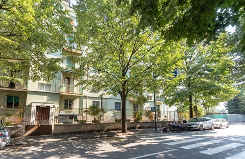 Borgo Roma House | Groups of up to 8 people, ideal for visiting the city, the fairgrounds or Gardaland.