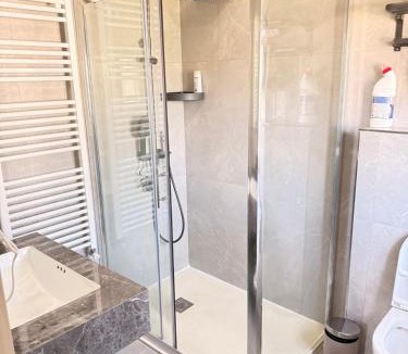Gallarate House | Happy Hue rooms Malpensa airport