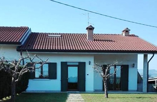 Pescantina Apartment | Homerez - Spacious appartement for 4 ppl. at Mirandola Bassa