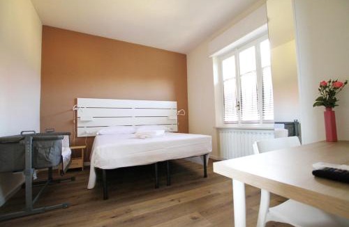 Buguggiate Apartment | Il Pettirosso by Kibilù Affitti Brevi