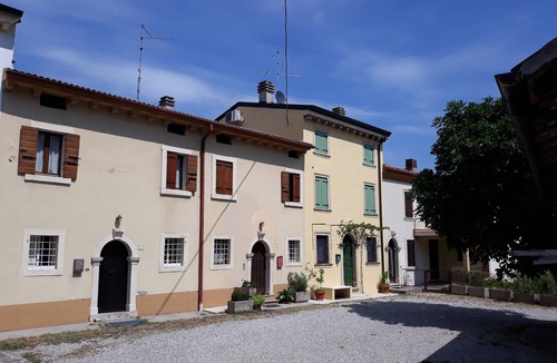 Lavagno House | In a small silent village near Verona