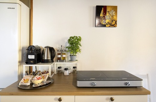 Sant'Ambrogio di Valpolicella Apartment | Apartment "Casa Dal Vecio Carli" with Balcony, Garden & Wi-Fi