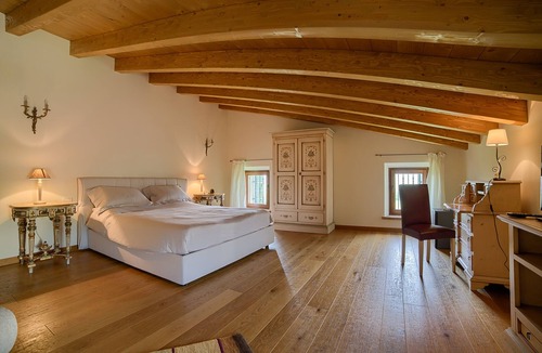 Pedemonte House | La Fonte degli Dei Wine Relais Adults Only