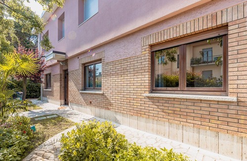 Povegliano Veronese Apartment | Living in Art * Near The Airport, Wi-Fi, Netflix and Garden