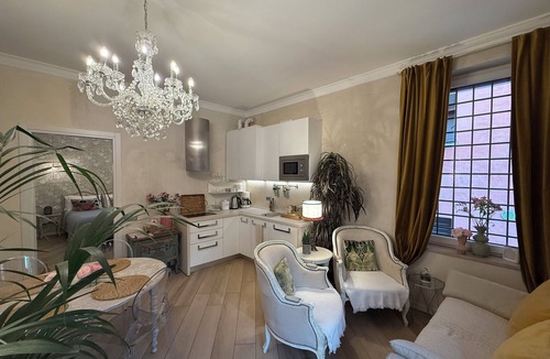 Borgo Trento Apartment | Luxurious 2 bedrooms, 2 bathrooms with view and beautiful terrace (no ZTL)