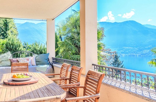 San Mamete House | Miralago by Interhome