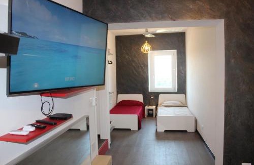Borgo Venezia Apartment | Monolocale Trainspotting