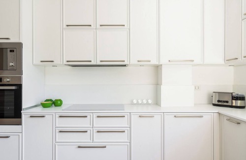 Como Apartment | Pure White