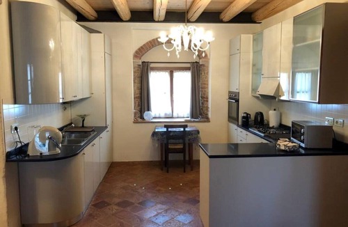 Ovest Apartment | Relaxing historic villa, cycle path to the city center, lake, Valpolicella
