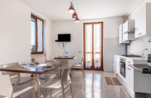 Pizzoletta Apartment | Room 'Tripla Con Balcone' with Shared Terrace, Wi-Fi and Air Conditioning