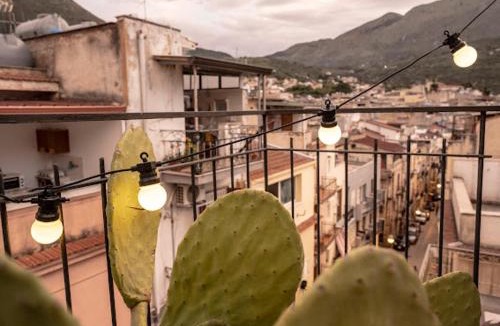 Carini Apartment | Sarmento Balcony