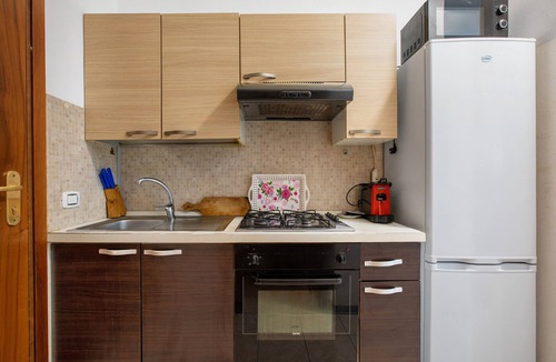 Villair-Amerique Apartment | Studio Apartment 'Monolocale Arcangelo' with Mountain View and Balcony