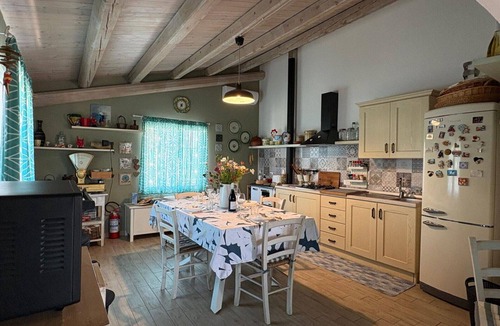 Chiaramonte Gulfi Villa | Stunning private villa for 6 people with WIFI, private pool, A/C, TV, patio and panoramic view