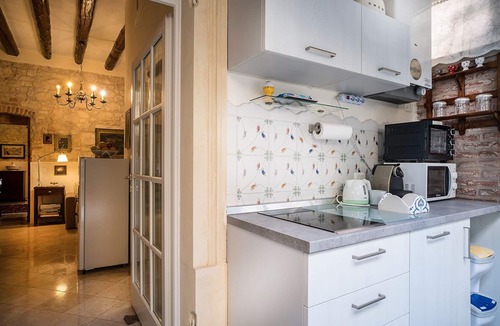 Borgo Venezia Apartment | THE CALAMAIO