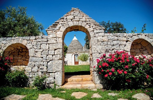 Locorotondo House | Trullo Arco Antico Weddings and events