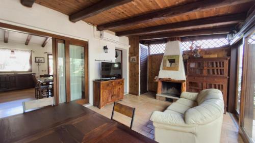 Trudda House | Villa Degli Ulivi with Garden Porto San Paolo