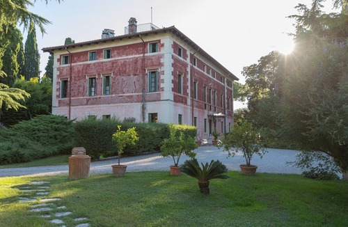 Sona Villa | Villa Dei Cipressi, near Lake Garda, Verona and Gardaland