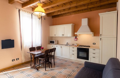 Colognola ai Colli Bed & Breakfast | Villa Nichesola